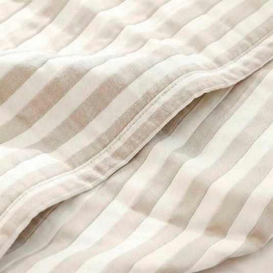 Colcha Jacquard Rayas Beige y Blanco – Estilo Fresco y Tacto Suave para Verano.