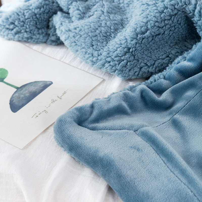 Manta borreguito azul y extra suave reversible.