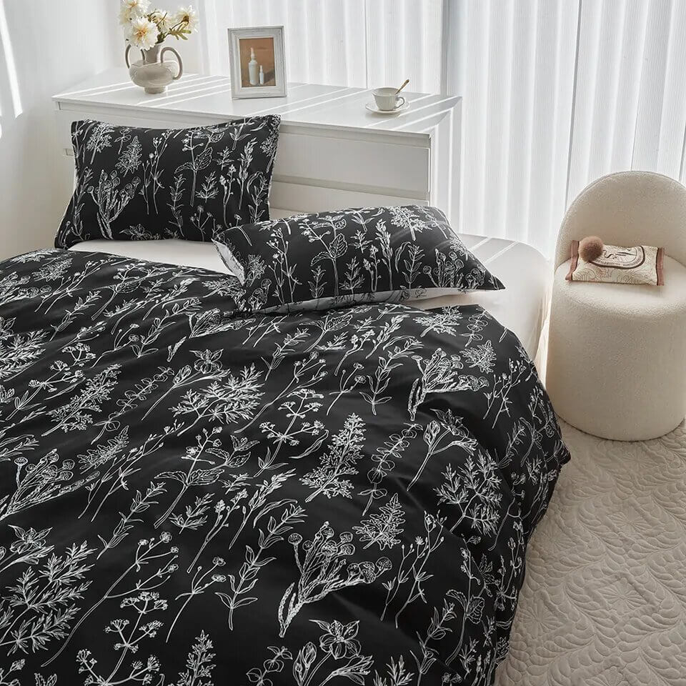Funda Nórdica floral con hojas en blanco y negro, reversible y suave.