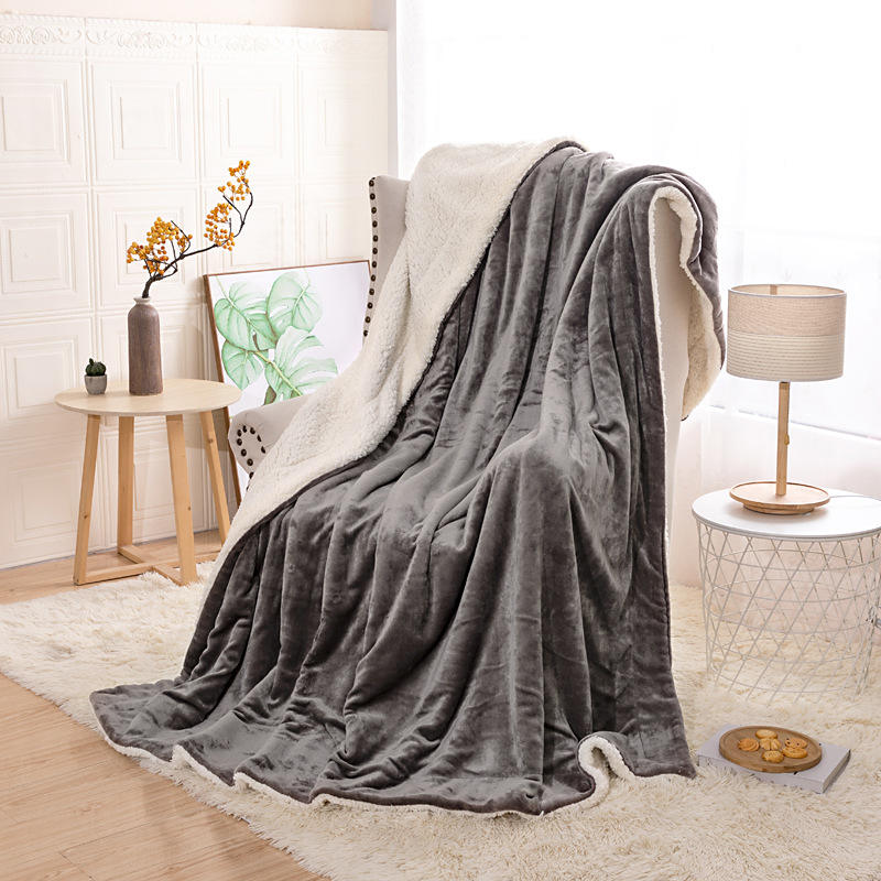 Manta borreguito y extra suave reversible. Color gris topo.