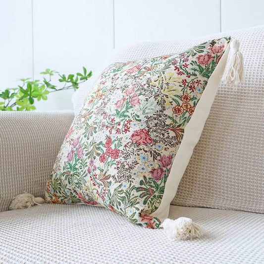 Cushion cover with pink jacquard flowers: Elegance and Style for your Home.