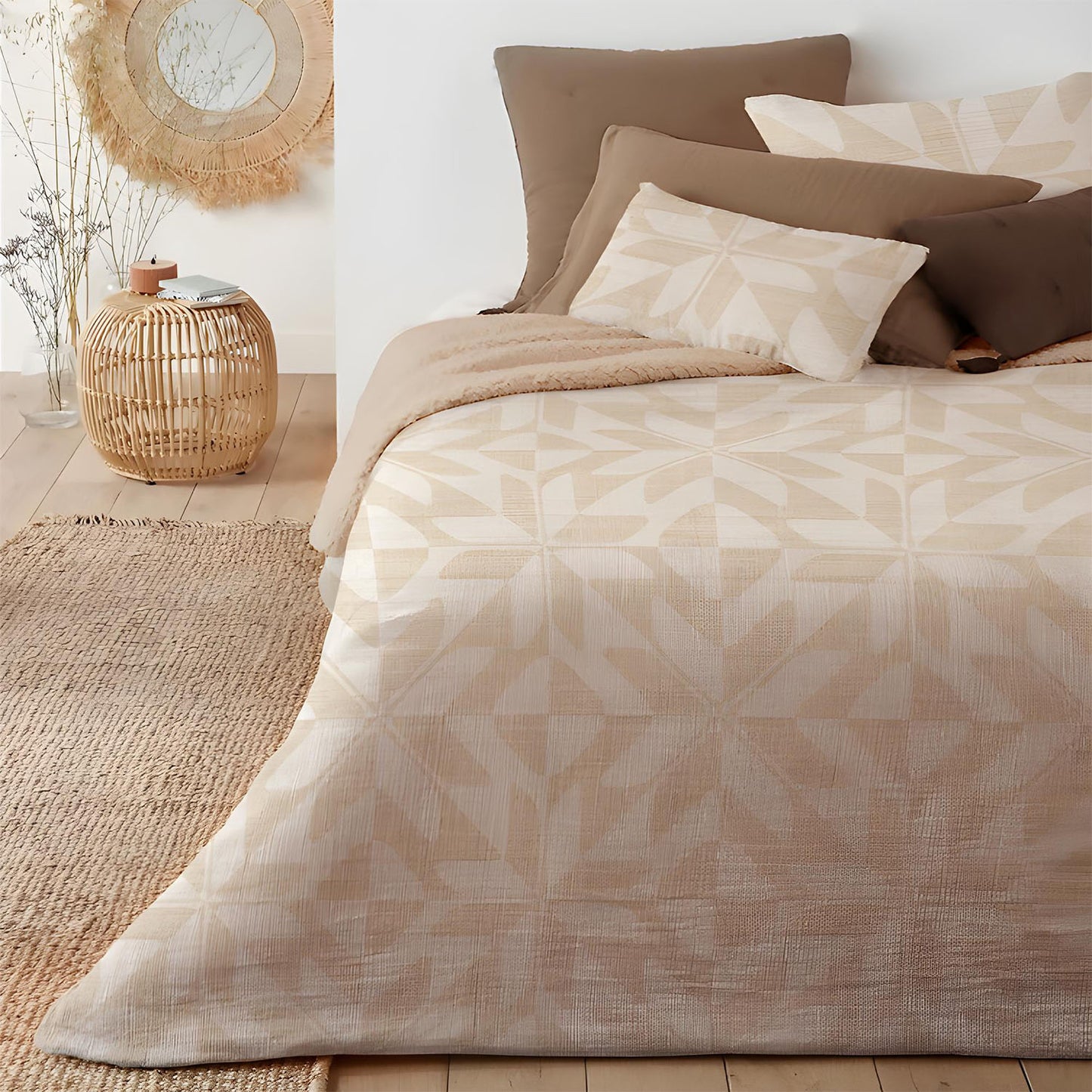 Edredón invierno sherpa cálido beige. Disfruta de un estampado calentito y confortable.