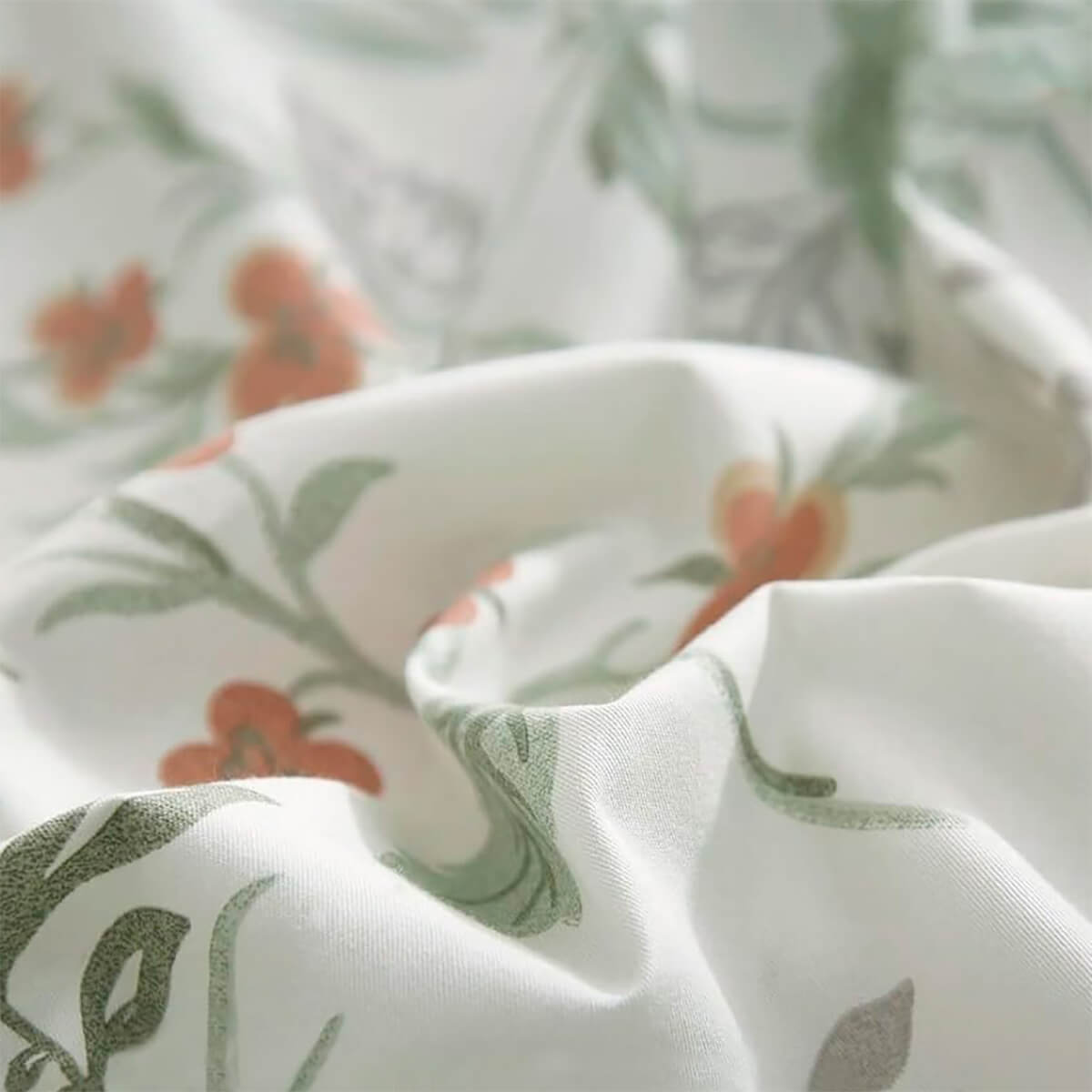 Funda Nórdica flores y hojas reversible, tacto suave.