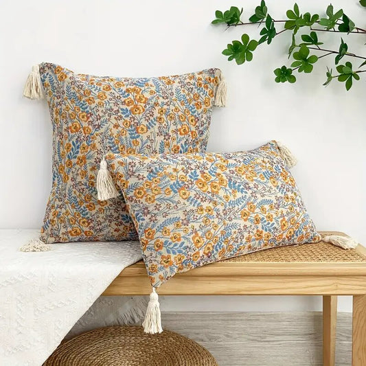 Funda de cojín mini flor mostaza, tejido premium Jacquard.