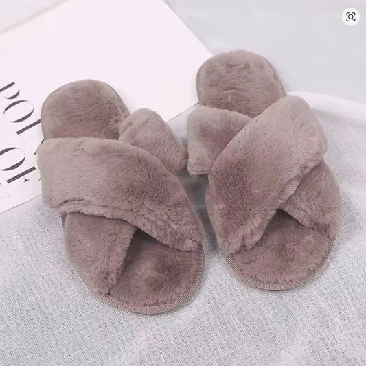 Open brown slippers with very soft fur