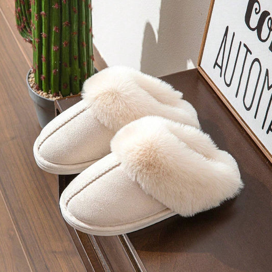 Beige soft fur slippers