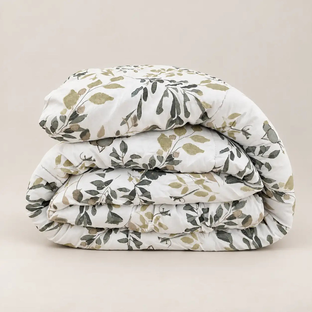 Side view of the lightweight microfiber duvet with 200gsm filling, ideal for warmth without extra weight.