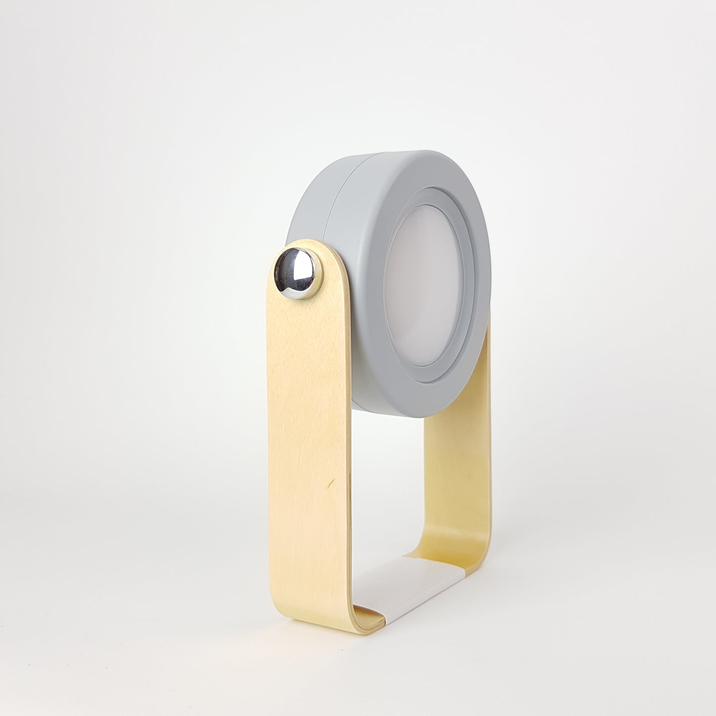 Lámpara de mesa inalámbrica. Color gris. - Oma Home