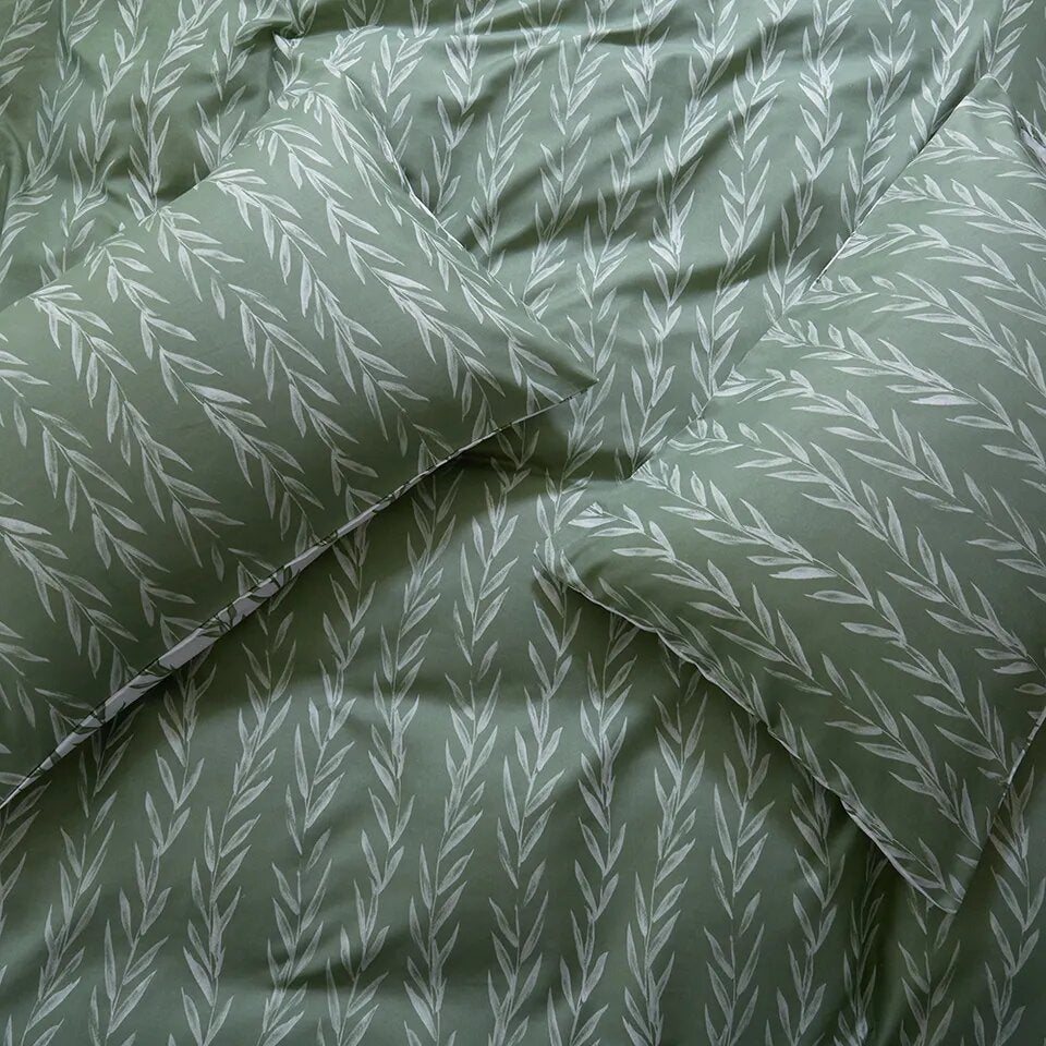 Funda Nórdica Floral Hojas Verdes y Blancas con tacto suave.
