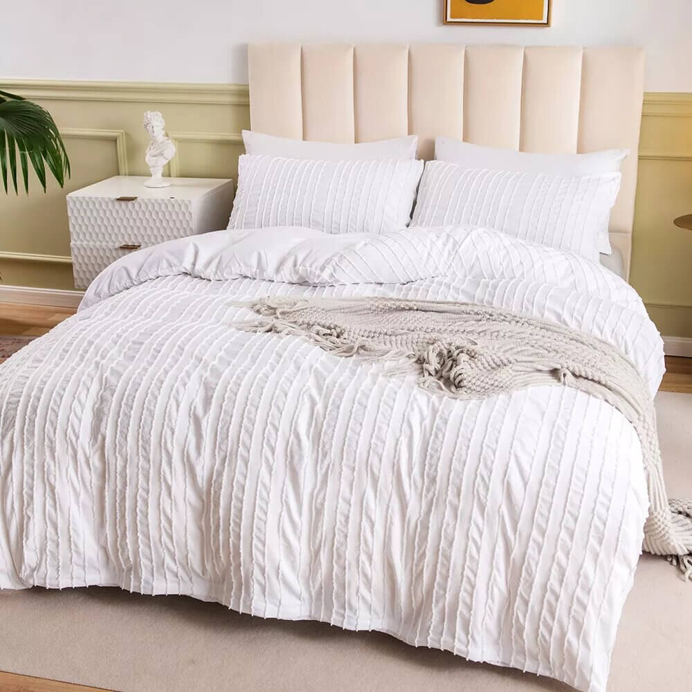 Funda Nórdica Blanca con rayas en relieve, microfibra extra suave.