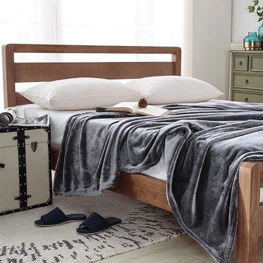 Extra soft fleece blanket. Dark gray colour.